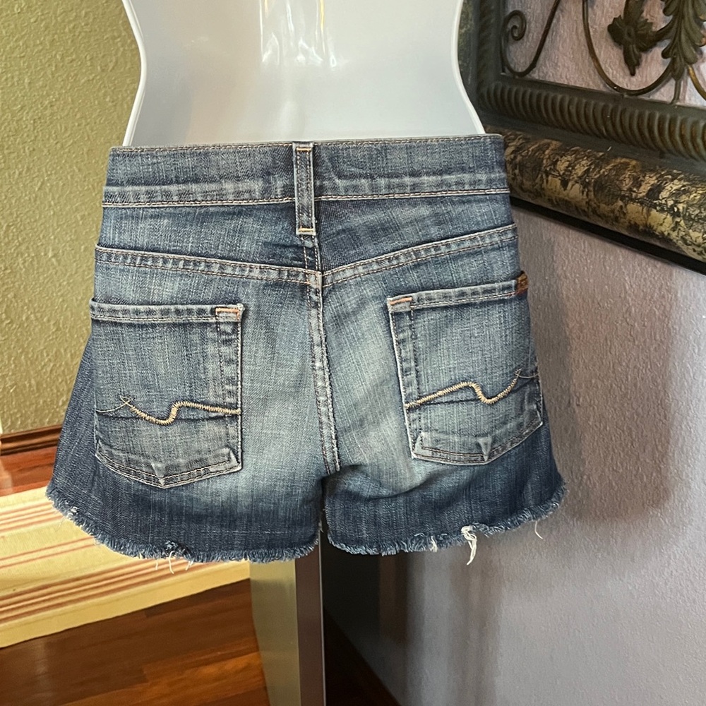 7 For All Mankind Blue Jean Shorts with zipper front pockets Sz 26💚 - Picture 5 of 12